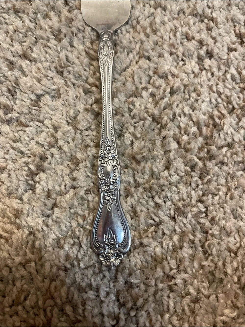 Vintage Roger’s & Co. Ornate Stainless Flatware Set - Classic Floral Pattern